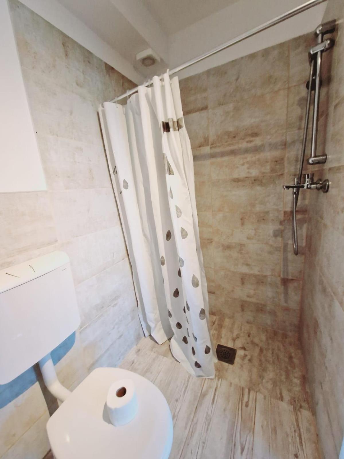 Damian Apartman Pula